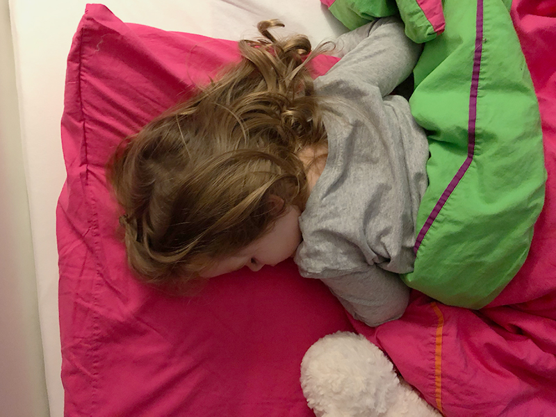 MommaFinds Three Year Old Falling Asleep